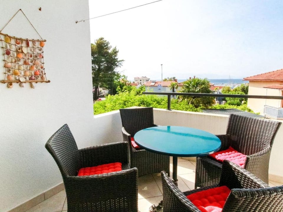 Simplistic Apartment in Malinska near the Sea Apartment in Primorje-Gorski Kotar County