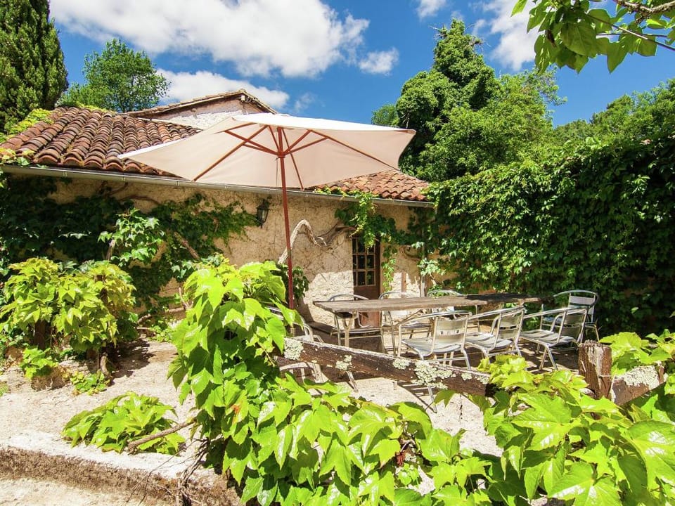 Holiday home in Bourgnac with private pool Vacation rental in Occitanie