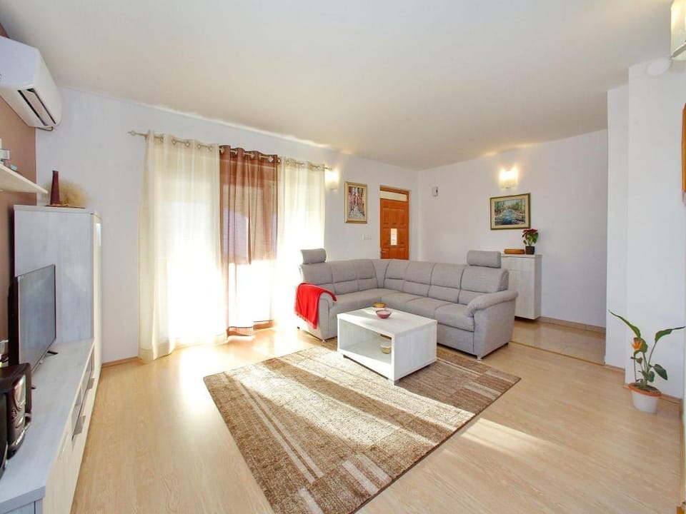 Apartment in Bibinje near Pebble Beach Apartment in Šibenik-Knin County, Croatia