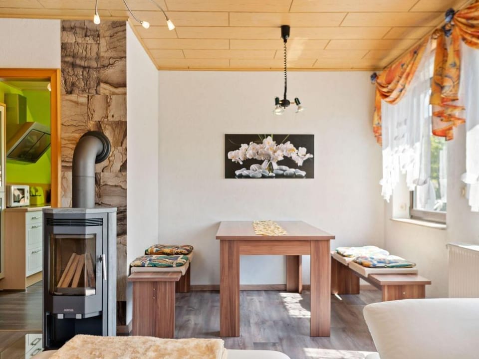 Charmante Dachgeschoss Ferienwohnung im Erzgebirge Apartment in Erzgebirgskreis