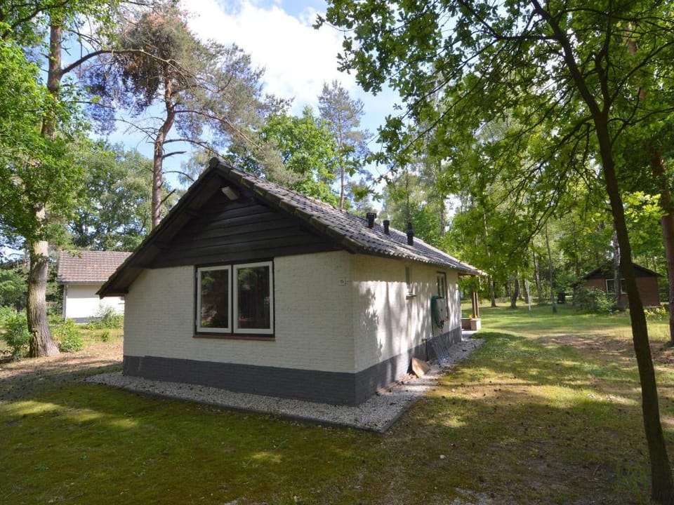 Holiday Home in Stramproy near Nature Reserve Vacation rental in Limburg (province)