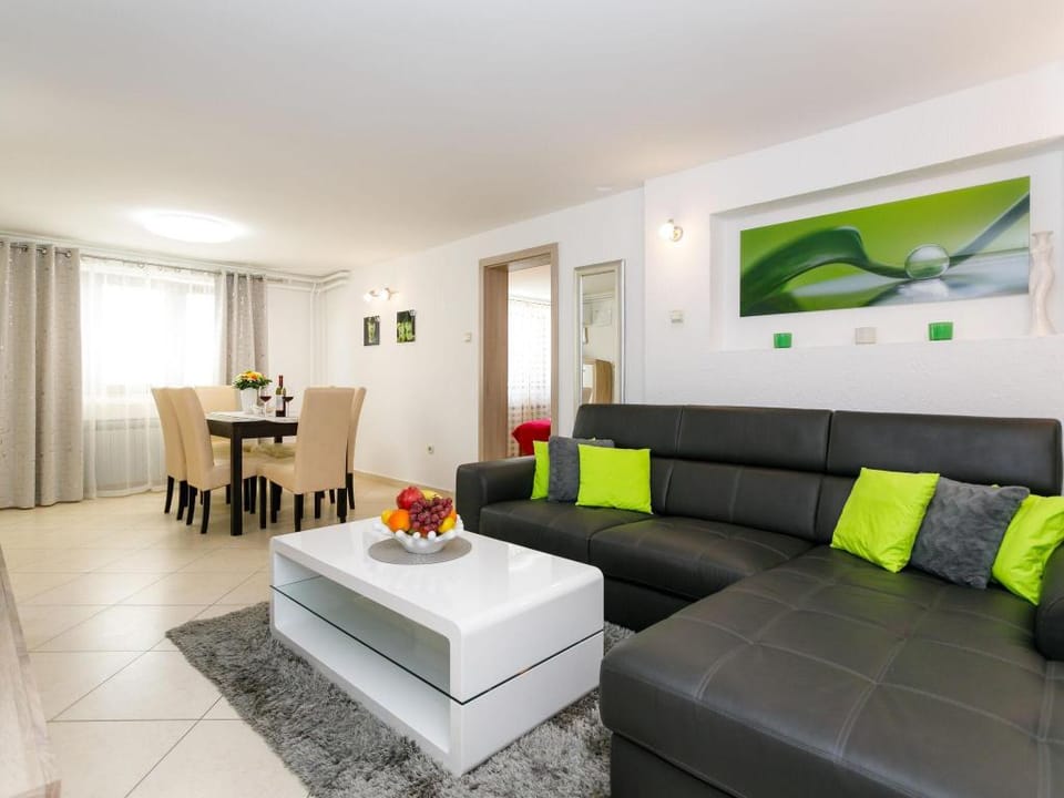Malinska Flat with Garden View Apartment in Primorje-Gorski Kotar County