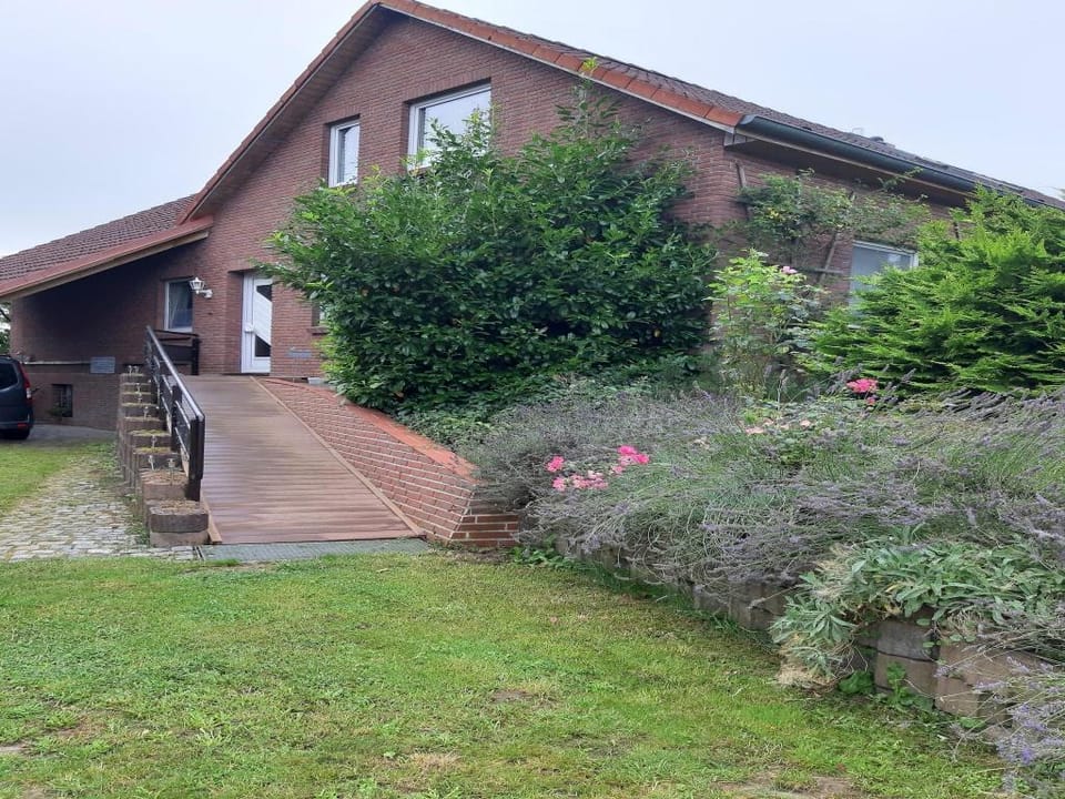 Sonnige Ferienwohnung am Wald  Budnerreihe Apartment in Mecklenburg-Vorpommern, Germany