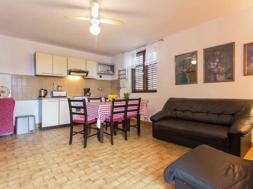 Awesome apartment in Zadarska županija w/  Apartment in Seline
