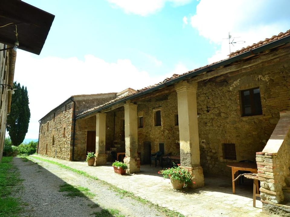 Tuscan Charm Near Volterra Vacation rental in Tuscany