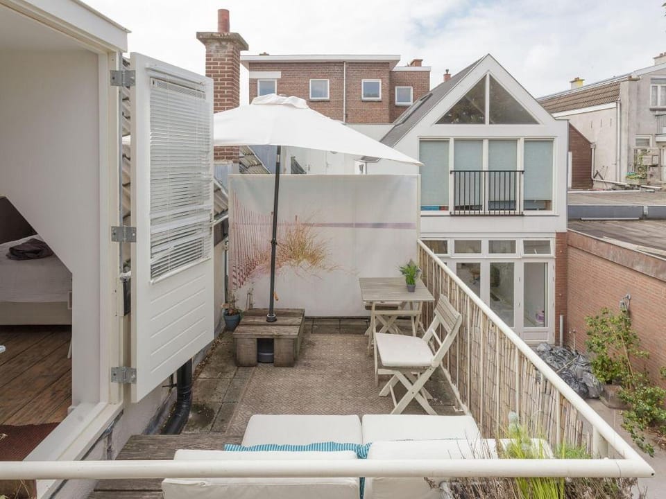 Picturesque fishermans house near the beach Vacation rental in The Hague