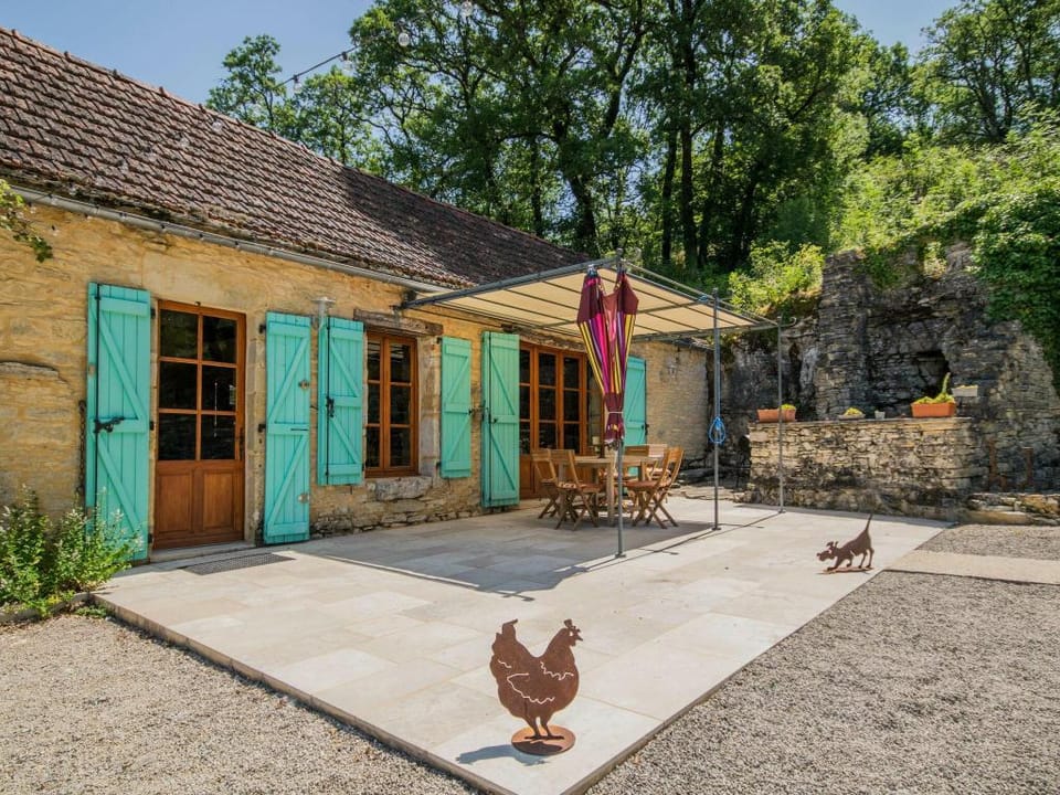 Dordogne Poolside Escape Vacation rental in Occitanie