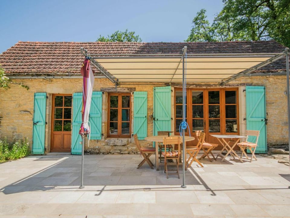 Dordogne Poolside Escape Vacation rental in Occitanie