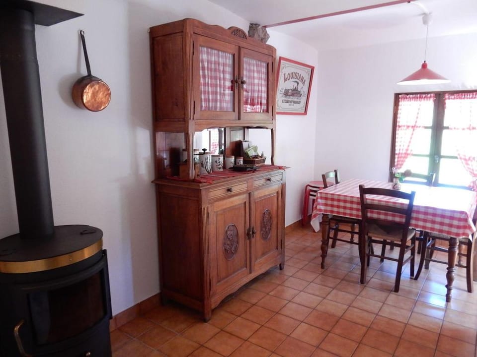 Escape in Saint-Julien-du-Gua Vacation rental in Provence-Alpes-Côte d'Azur