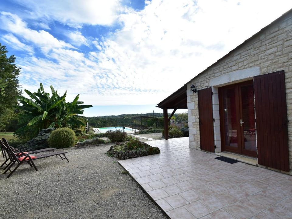 Holiday home with private pool in Montclera Vacation rental in Occitanie
