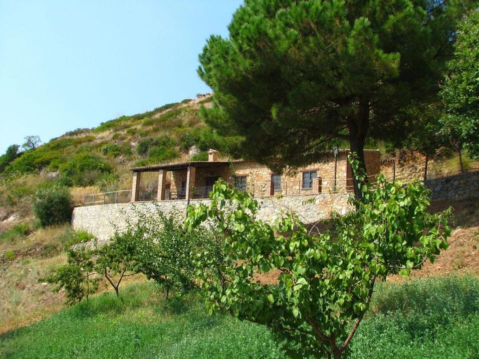 Pet-Friendly Farmhouse Vacation rental in Calabria