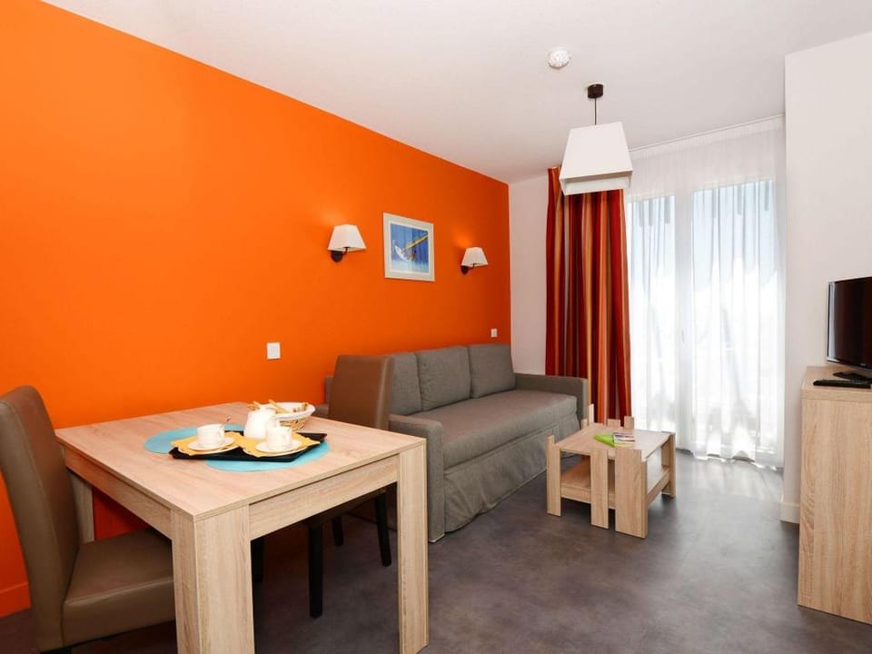 Modern Seaside Apartment Apartment in Occitanie