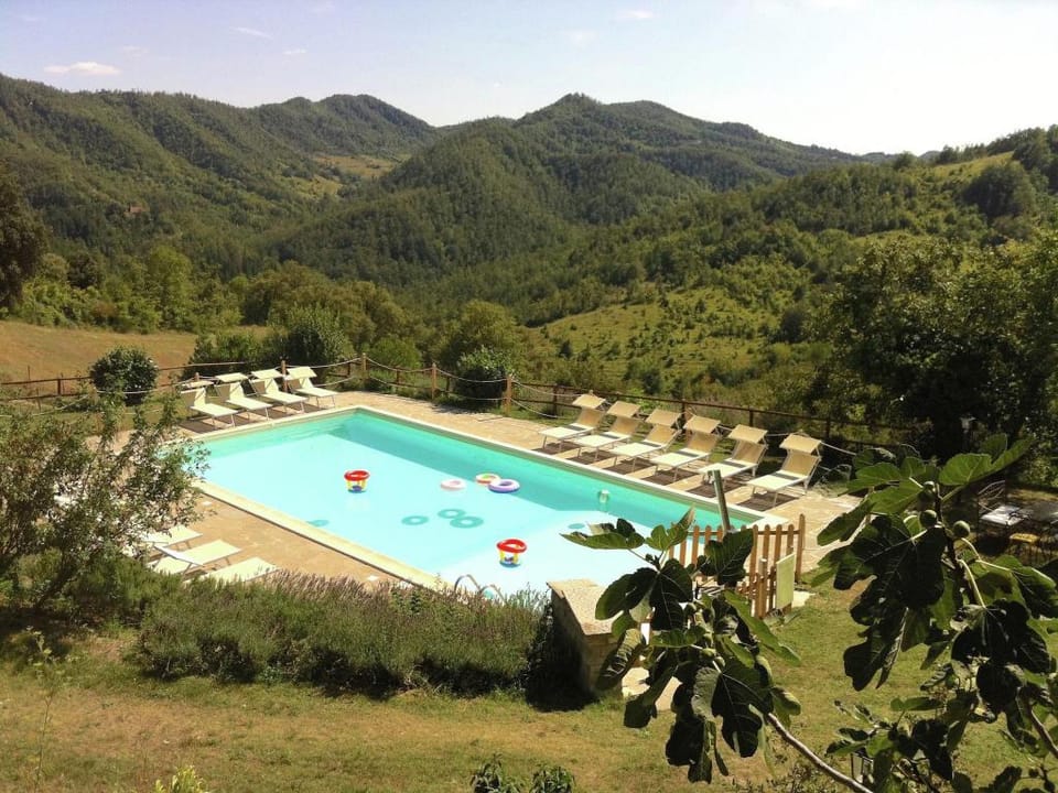 Farmhouse in Apecchio with Pool and Terrace Vacation rental in Umbria