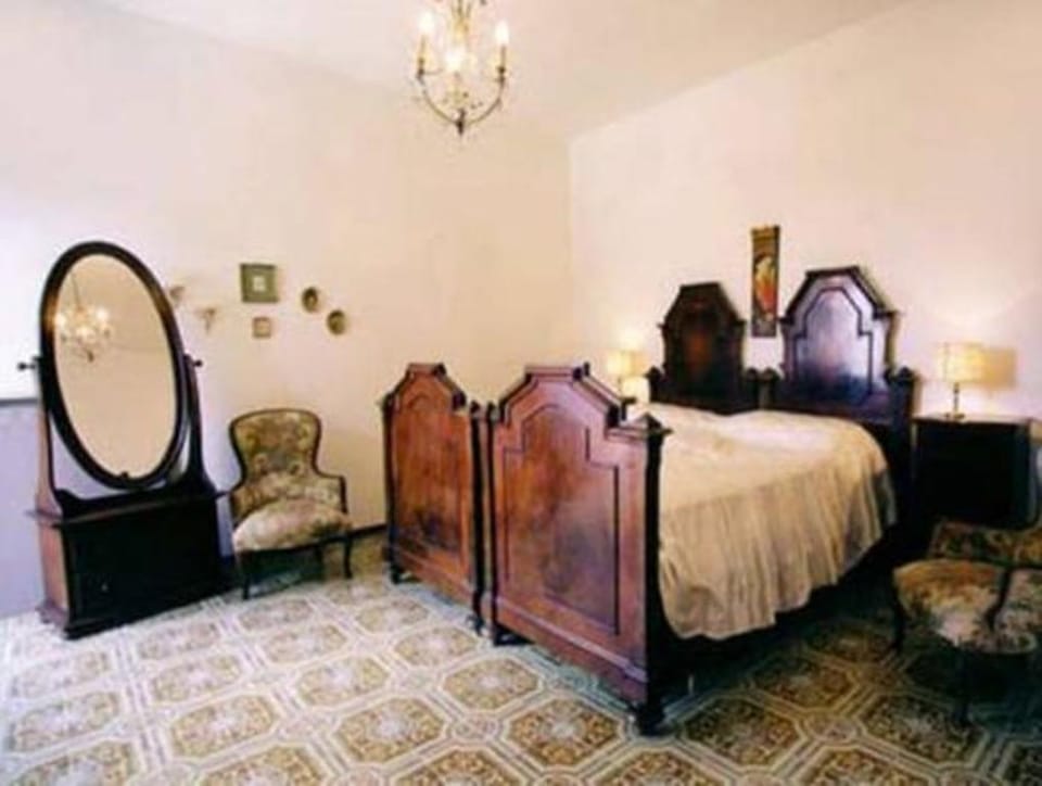 Hillside Stay in Montecolombo Vacation rental in Marche