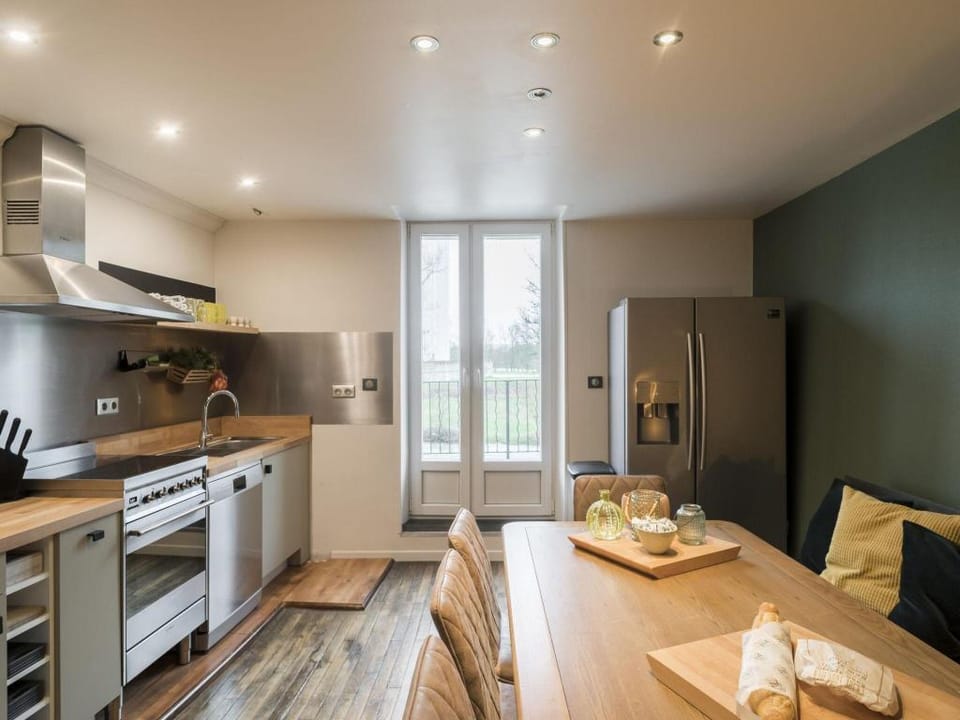 Jane Austen Lake Retreat Vacation rental in Grand Est