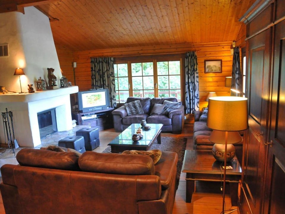 Holiday Home in Durbuy with Garden Vacation rental in Wallonia, Belgium