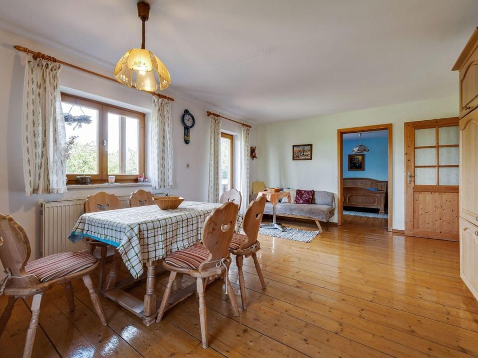 Wohnung in Neukirchen mit Skifahren  Pool Apartment in Bavaria