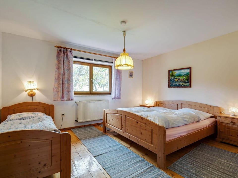 Wohnung in Neukirchen mit Skifahren  Pool Apartment in Bavaria