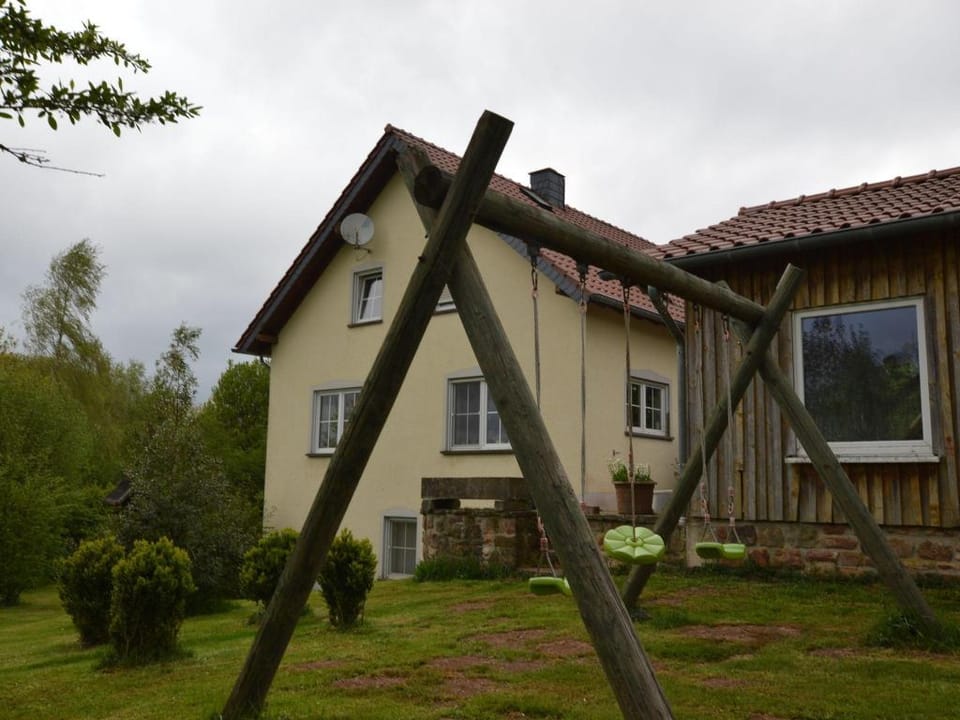 Comfy Apartment in Gransdorf with Garden Apartment in Rhineland-Palatinate