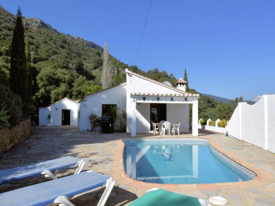 Sunny Casares Villa with Pool Vacation rental in Costa del Sol