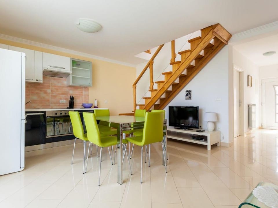 Spacious Apartment in Vantacici near Sea Apartment in Primorje-Gorski Kotar County