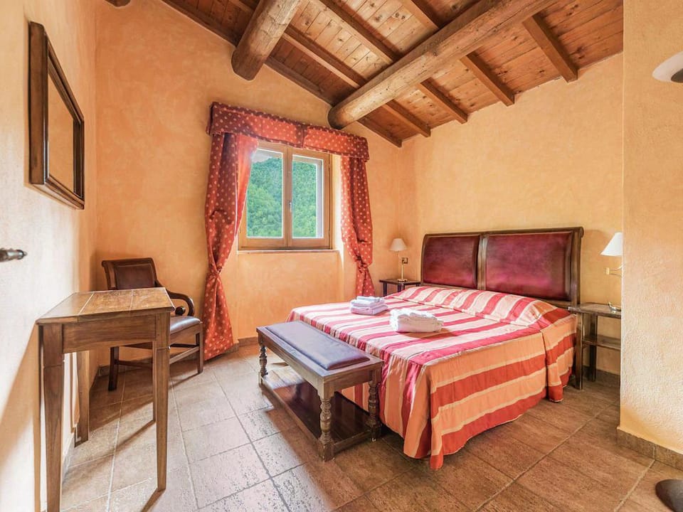 Holiday Home in Ficulle with Pool Access Vacation rental in Umbria