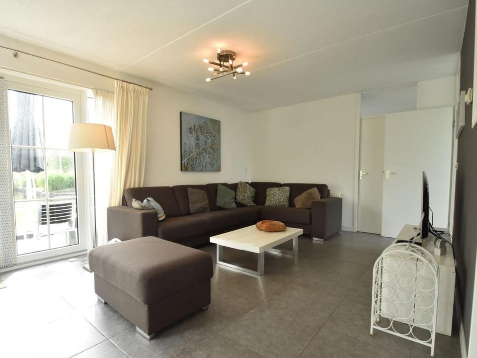 Wellness aan het Water in Earnewoude Vacation rental in Friesland, Netherlands