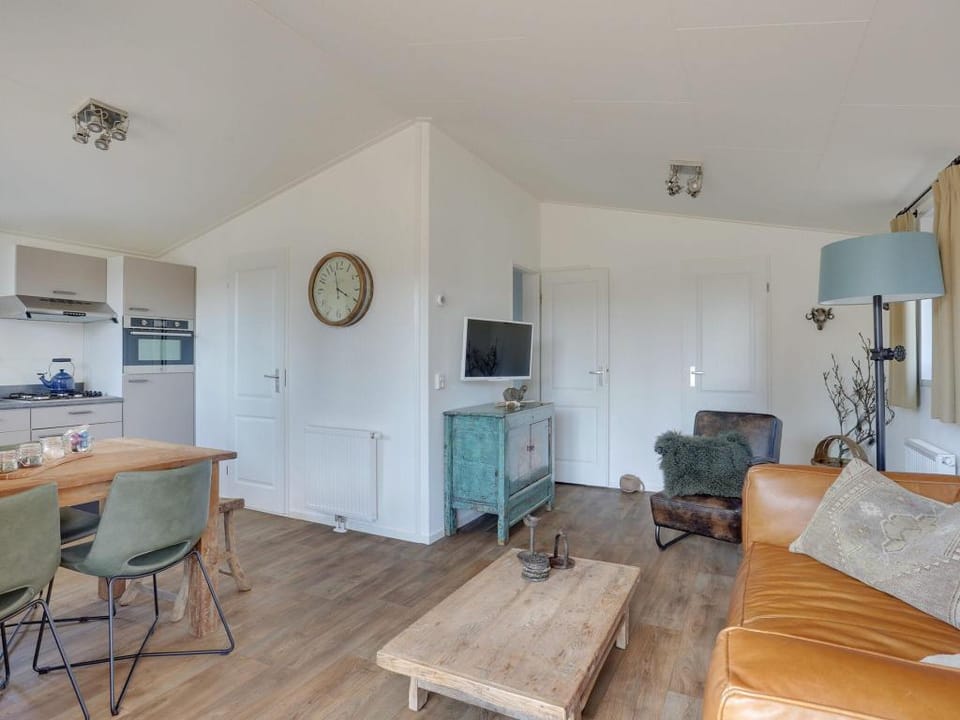 Bungalow with a terrace at Bedafse Bergen Vacation rental in Limburg (province)