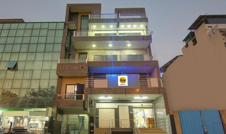 Itsy Hotels Prime Stay Hotel in Delhi