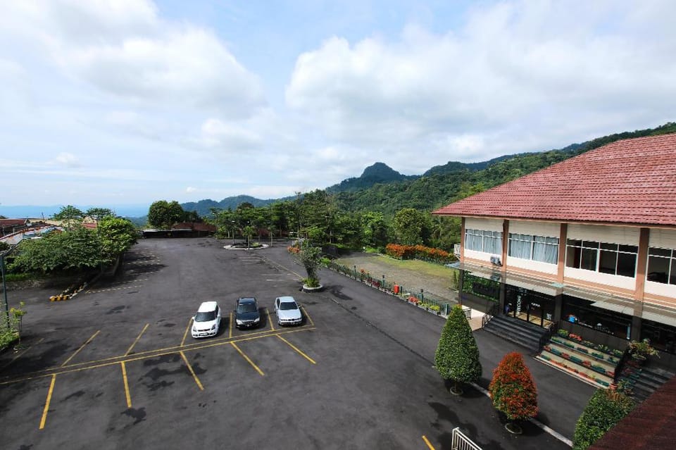 Grand Kanaya Baturraden Hotel Hotel in Indonesia