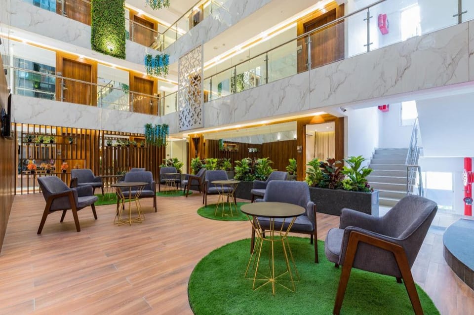AR Suites Jewels Royale Hotel in Pune