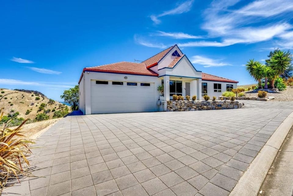 The Darling Of Marina - A Hilltop And Sea Getaway Vacation rental in Second Valley
