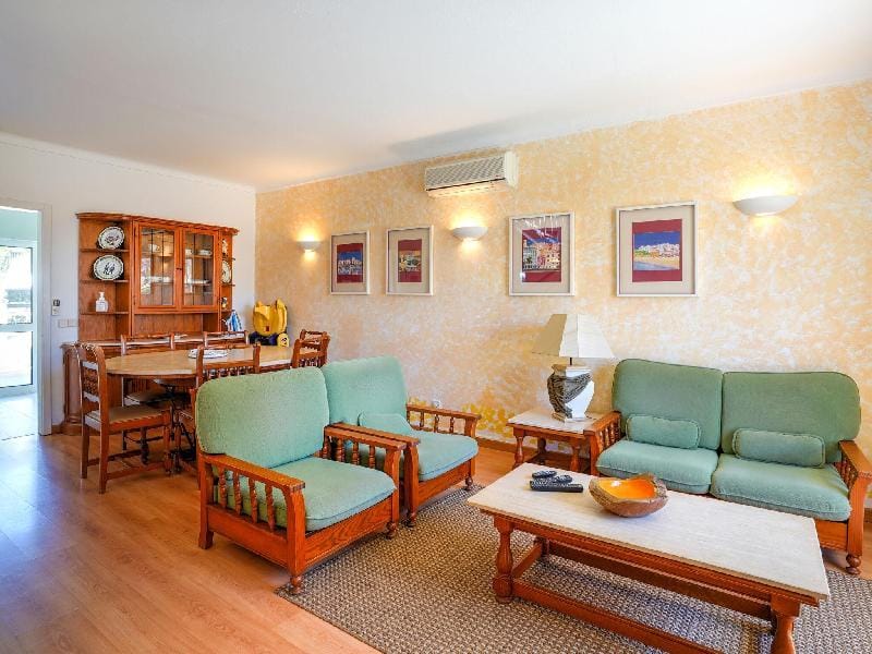 Holiday Home Vilamoura with Pool near Beach Vacation rental in Quarteira
