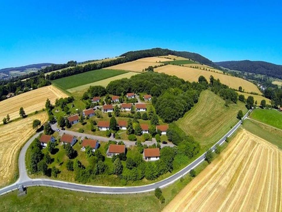 Bungalow im Feriendorf Uslar mit Gartenterrasse Vacation rental in Lower Saxony, Germany