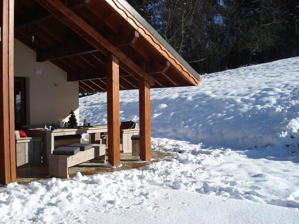 Chalet in Les Gets with Ski-InSki-Out Access Vacation rental in Les Gets