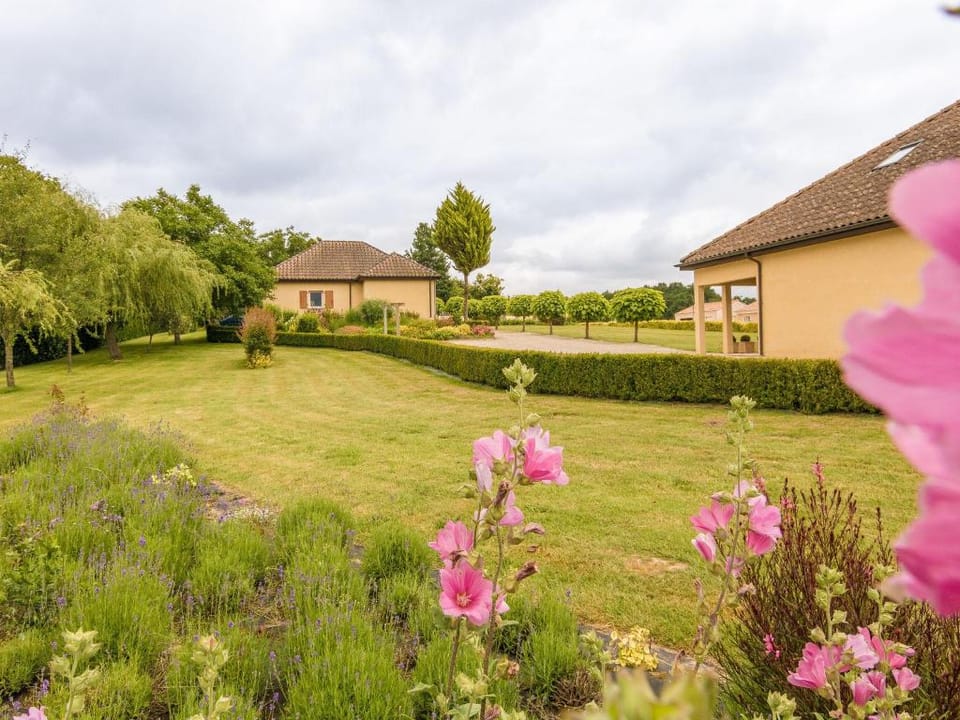 Pleasant holiday home with private pool Vacation rental in Bergerac