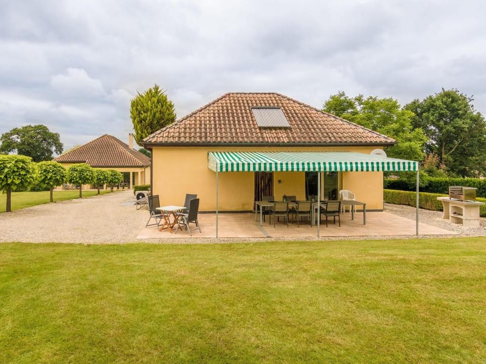 Pleasant holiday home with private pool Vacation rental in Bergerac