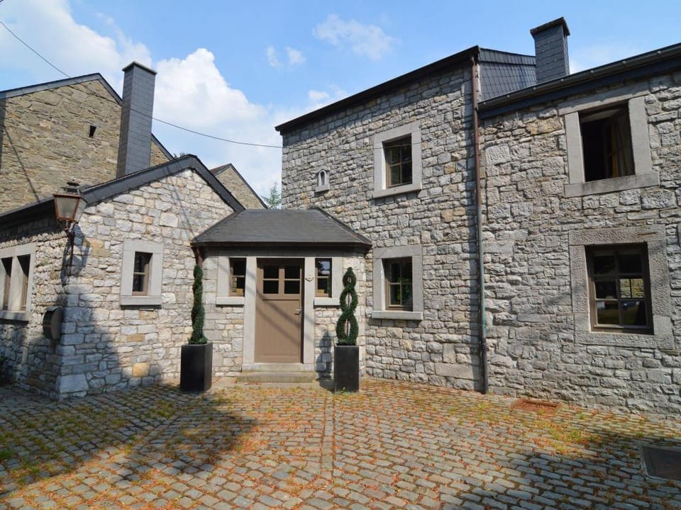 Spacious Place in Hamoir Vacation rental in Wallonia, Belgium