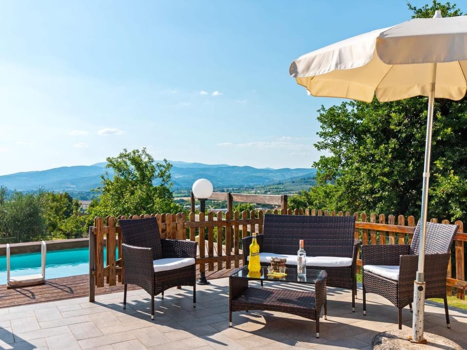 Countryside Home in Arezzo with Pool Vacation rental in Umbria