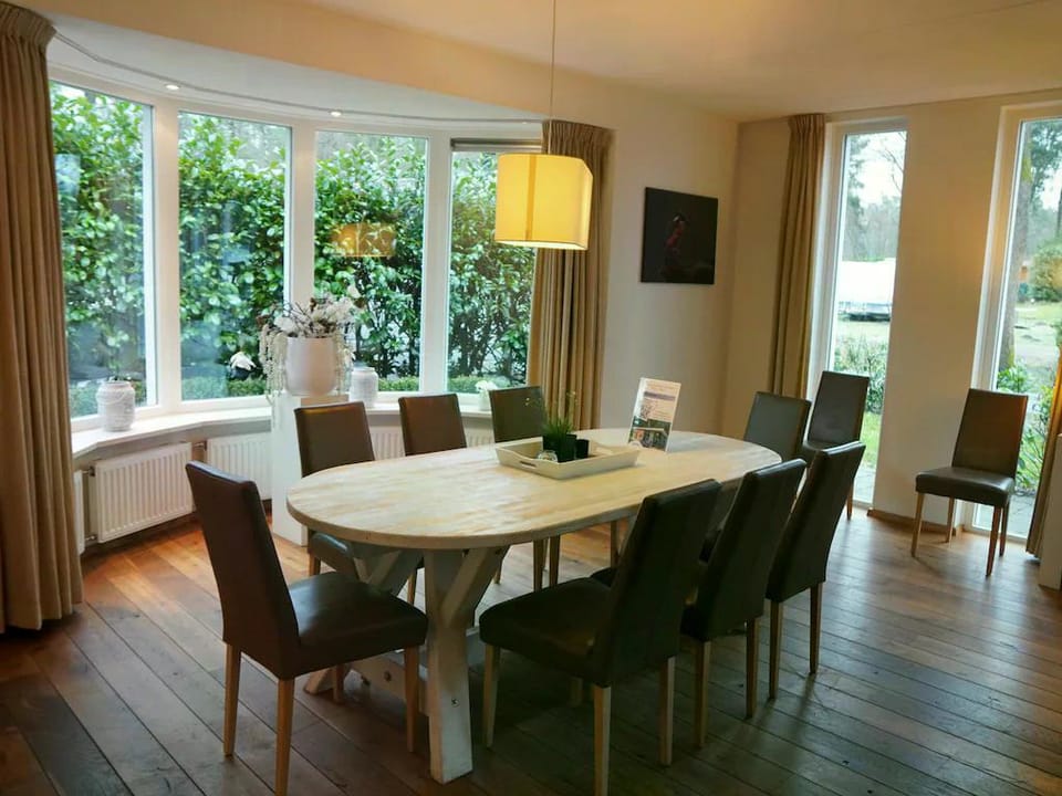 Spacious Villa in Hoenderloo Vacation rental in Hoenderloo