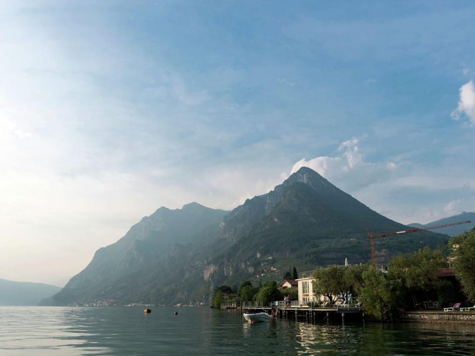 Lakefront Retreat with Garden Apartment in Province of Brescia