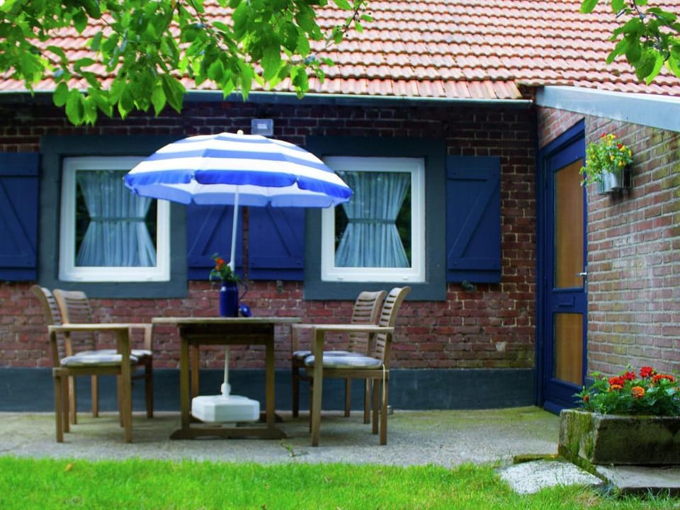 Farmhouse in Nederweert near Canal Trails Vacation rental in Limburg (province)