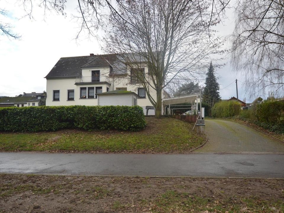 Apartment in Trittenheim with Terrace and Garden Apartment in Trier-Saarburg