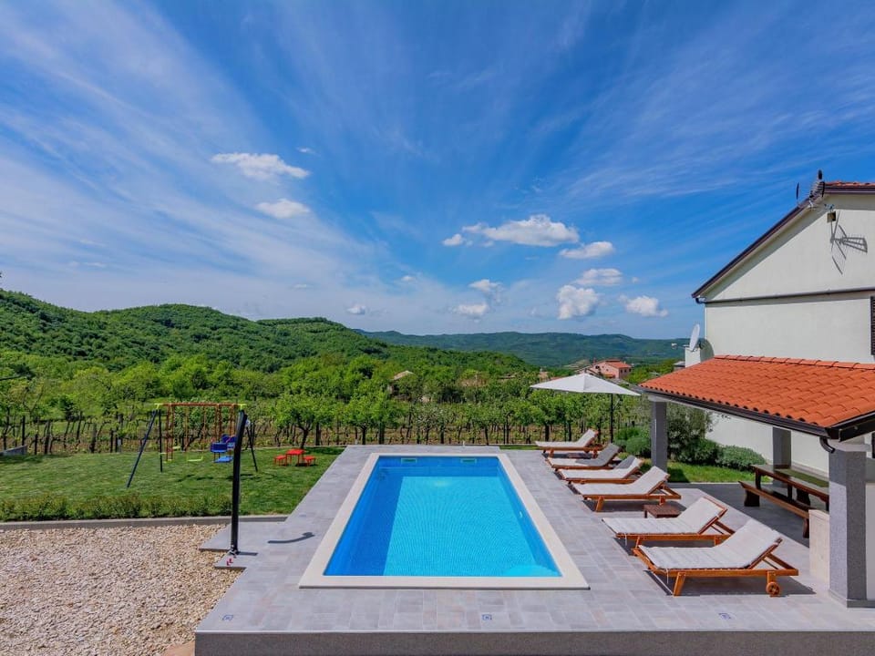 Apartment in Cerovlje near Zarecki Waterfall Apartment in Istria County