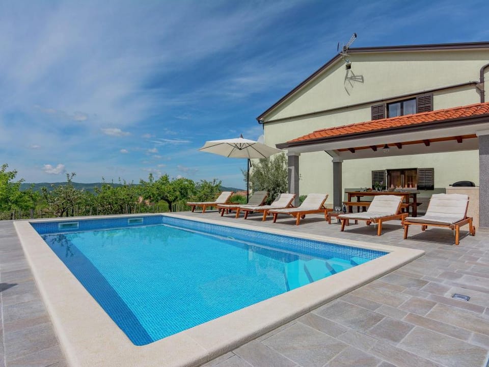 Apartment in Cerovlje near Zarecki Waterfall Apartment in Istria County