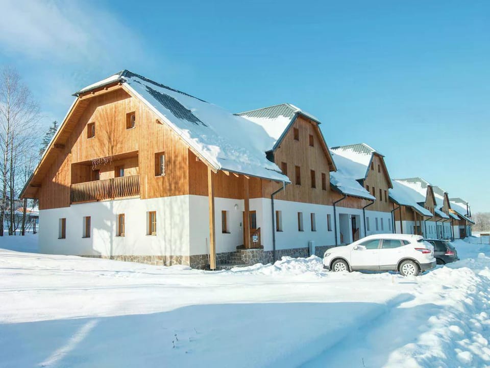 Modish Apartment with Terrace, Garden Furniture, Heating Apartment in Horní Planá