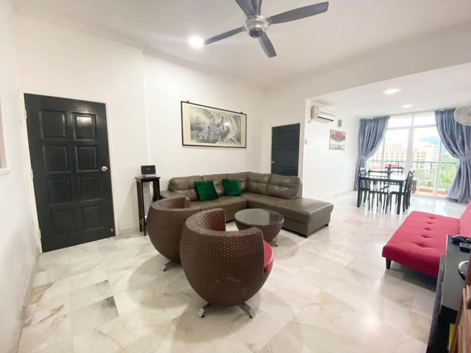 Seaview 2BR Condo at Kuah ,Family Getaway | 浪漫海景套房 Apartment in Kedah