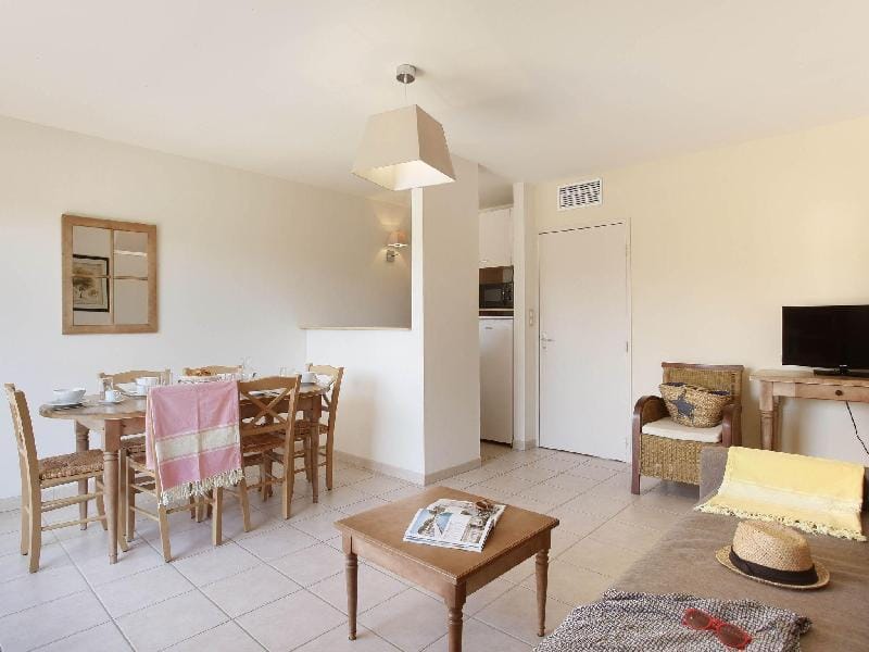 Sunny Stay in Lavender Land Apartment in Lacoste