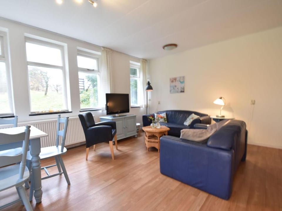 Stunning apartment in Noord-Holland w/  Vacation rental in Bergen aan Zee