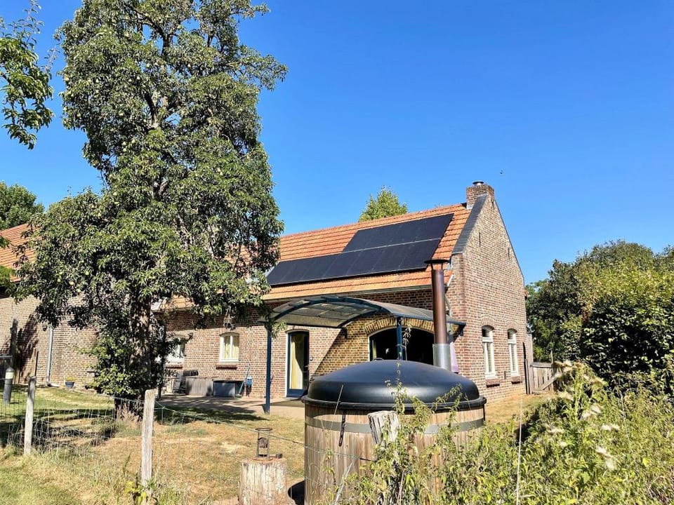 Coachmans House near Roermond with Garden Vacation rental in Limburg (province)
